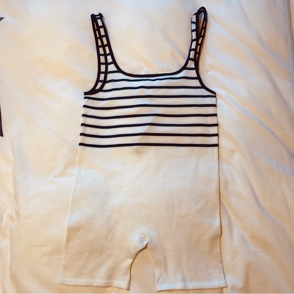 Zara Size M/L Limitless Contour Seamless Ribbed Jumpsuit Onesie Romper NWT - Picture 3 of 9